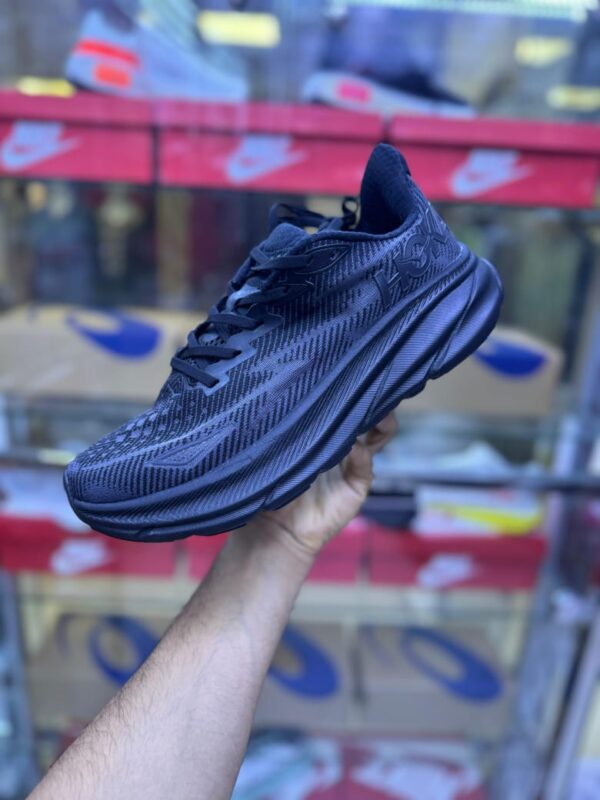 Hoka Clifton 9